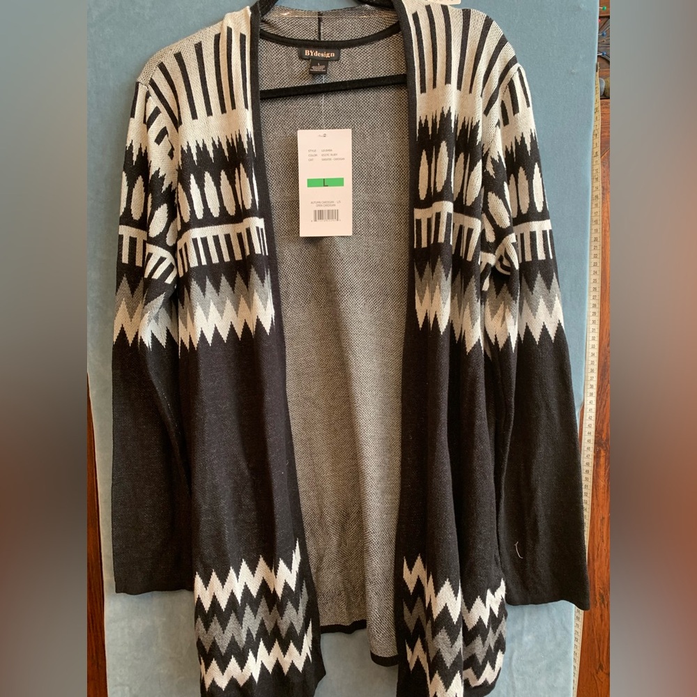 By‎ Design NWT Black, White and Gray Women’s Sweater Size Large - Picture 4 of 7